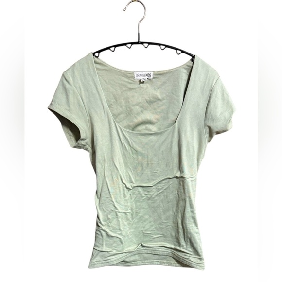 orange kiss Tops - Women's Light Green Short Sleeve Tee